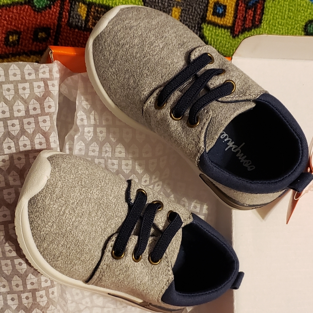 Grey Slip on tennis shoes